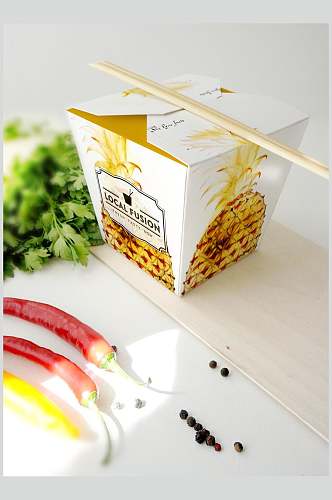 辣椒颗粒豆叶子餐盒筷子包装样机