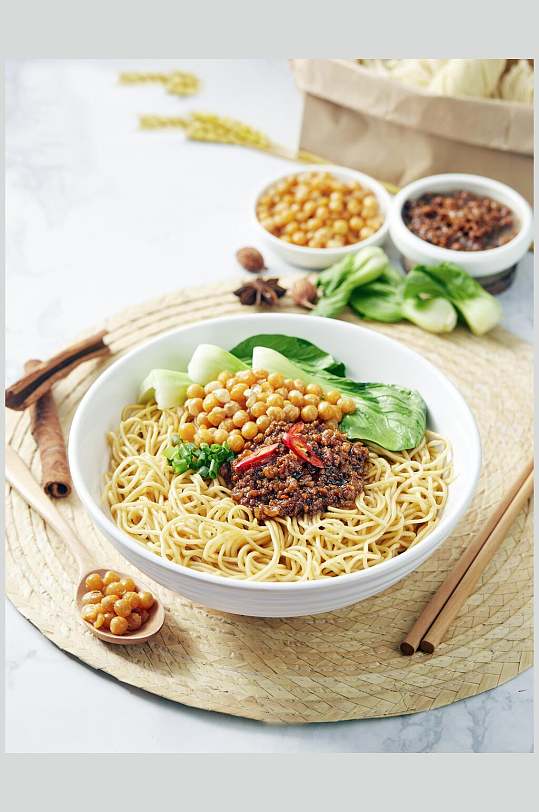 新鲜美味重庆小面摄影高清图片