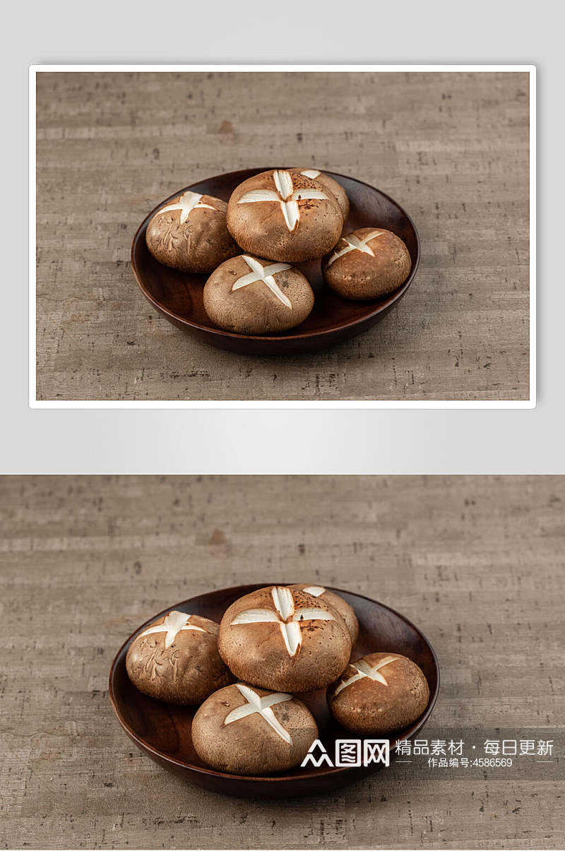 香菇木桌面烫菜摆拍图片素材
