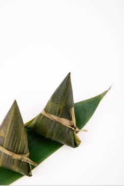 端午节龙舟节三角粽传统美食摄影图片