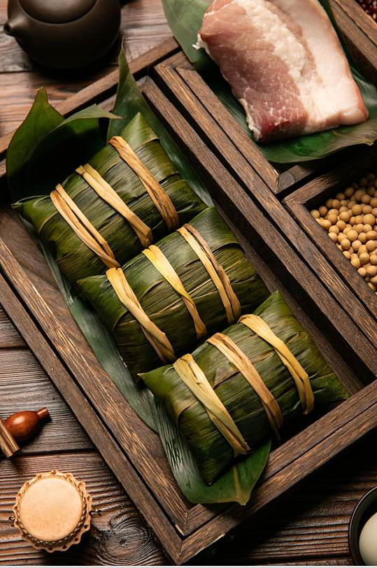 中国风布景端午节粽子传统美食摄影图片