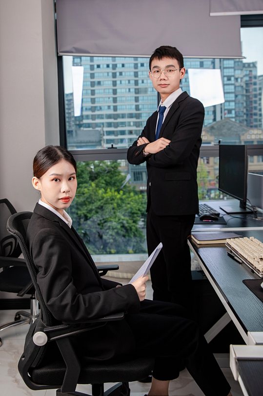 讨论企业团队企业办公室人物摄影图片-众图网