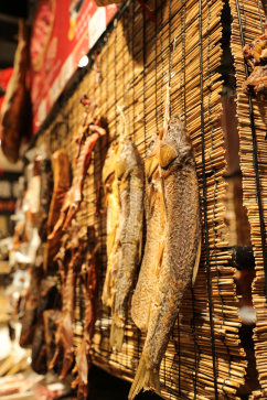 咸鱼干货商品超市摄影图片