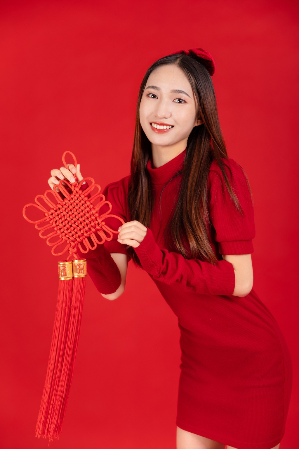 针织衫国潮新中式春节美女人物摄影图片素材