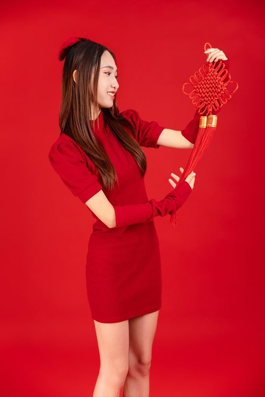 针织衫国潮新中式春节美女人物摄影图片