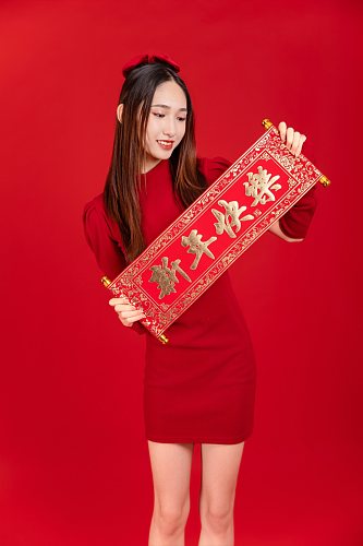 针织衫国潮新中式春节美女人物摄影图片