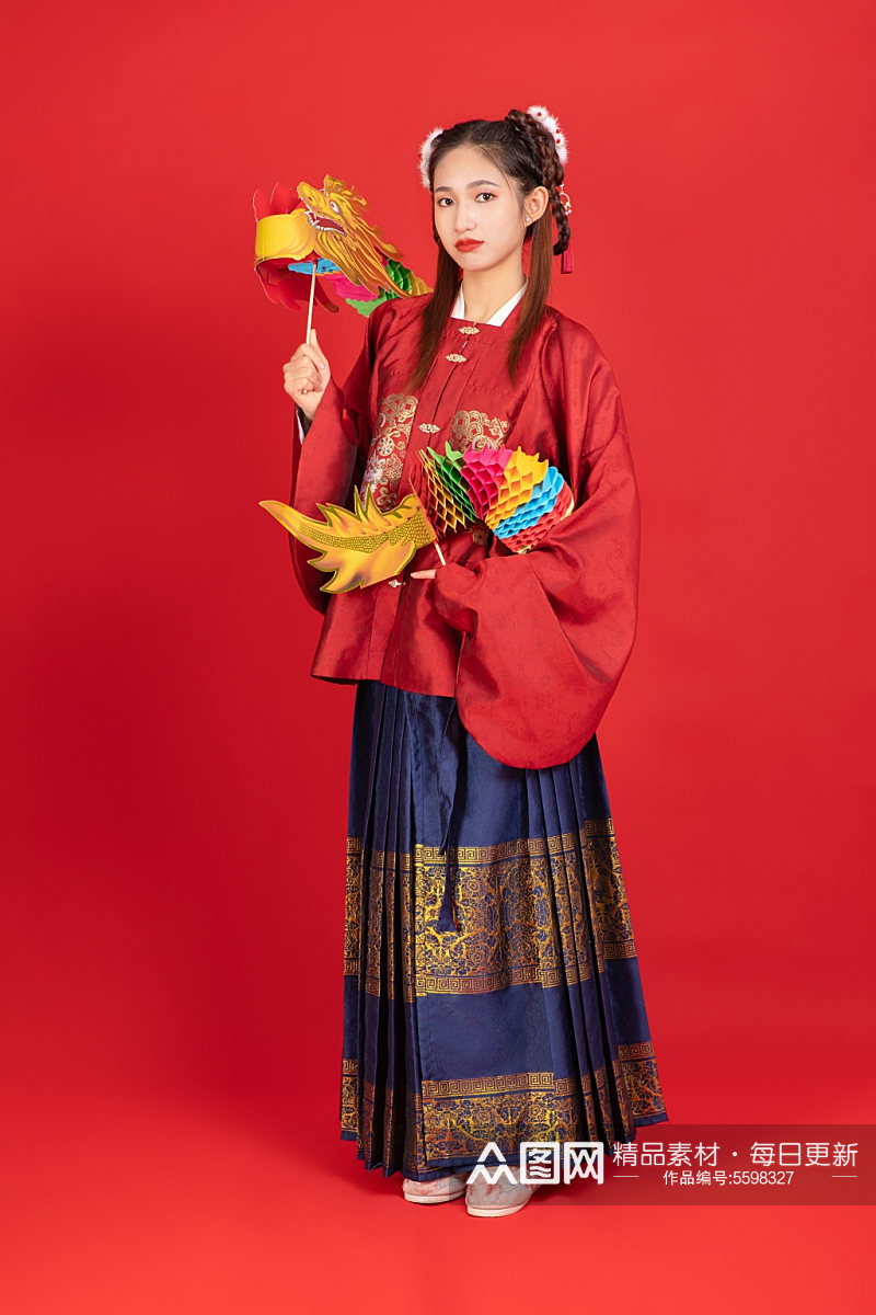 龙年汉服国潮新中式春节美女人物摄影图片素材