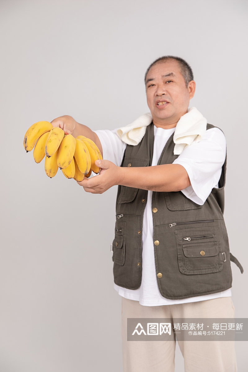 香蕉憨厚朴实农民人物摄影图片素材