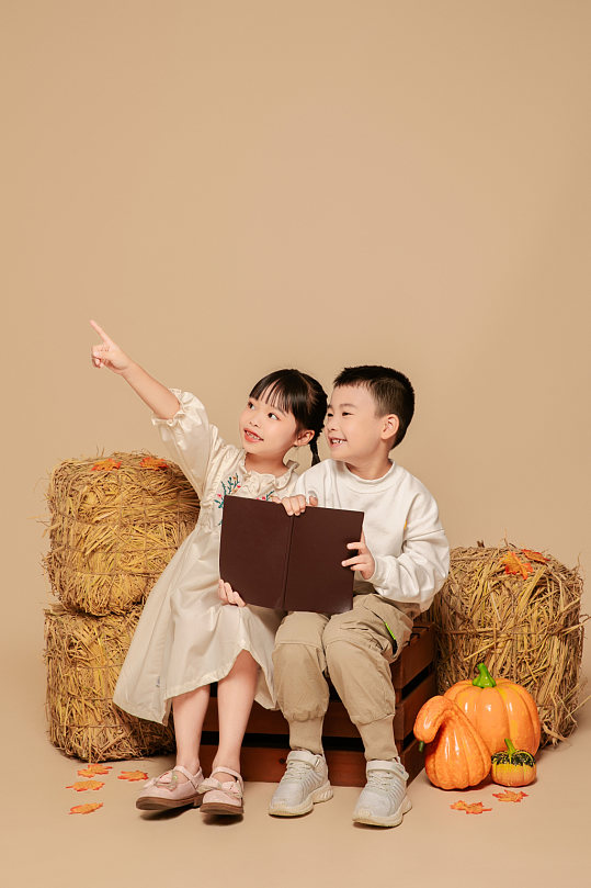 秋季时尚儿童人物摄影图片