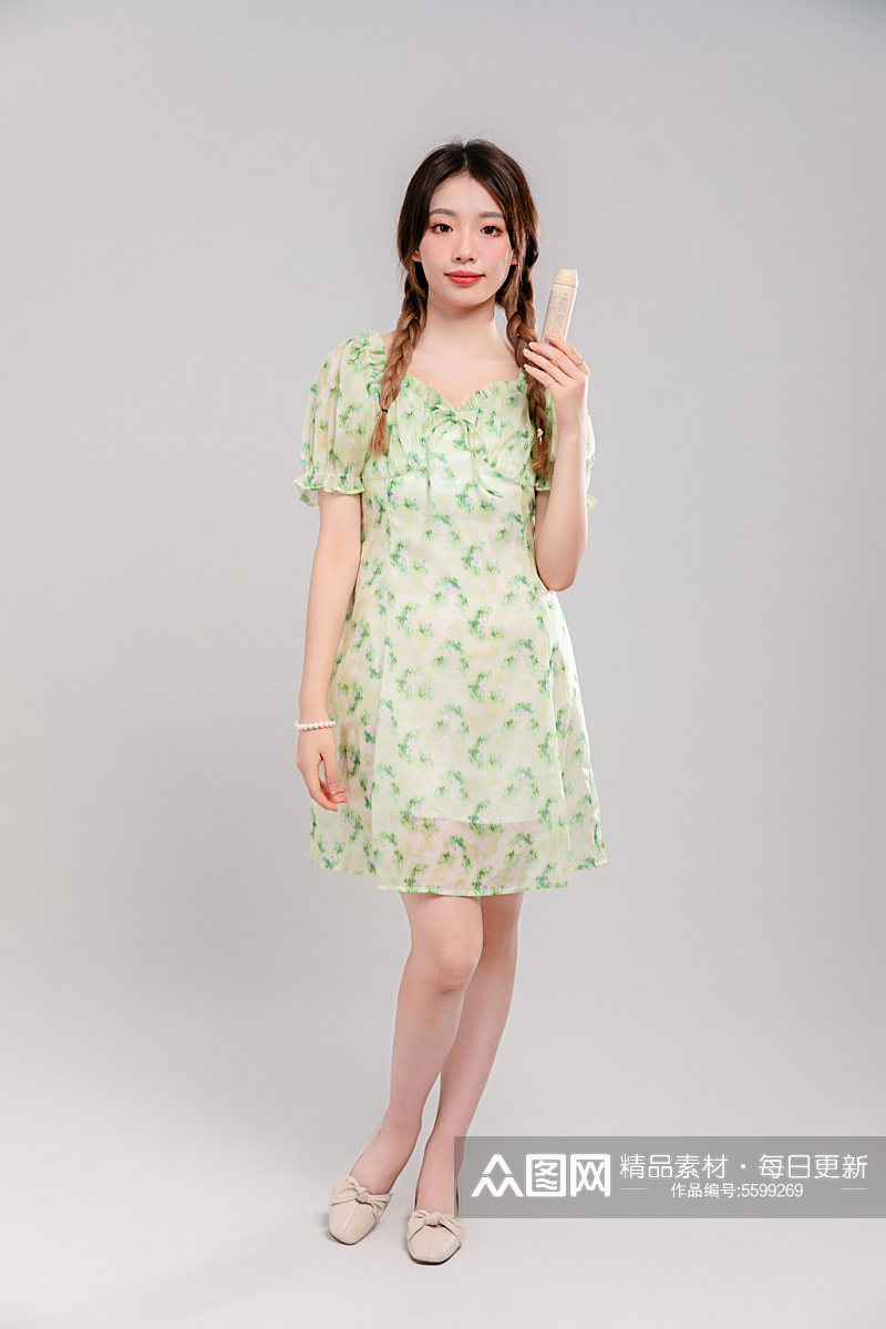 绿色碎花连衣裙防晒夏季女生人物摄影图片素材