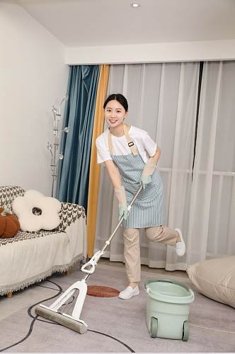 家政保姆清洁服务女性人物摄影图片