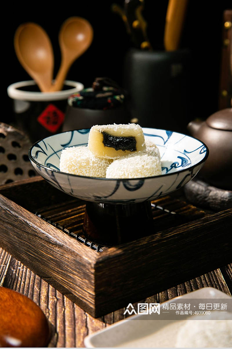 黑芝麻流心麻糬糕点甜品食物摄影图片素材