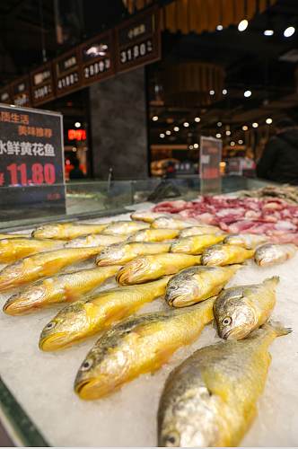 海鲜市场黄花鱼海鲜美食摄影图片