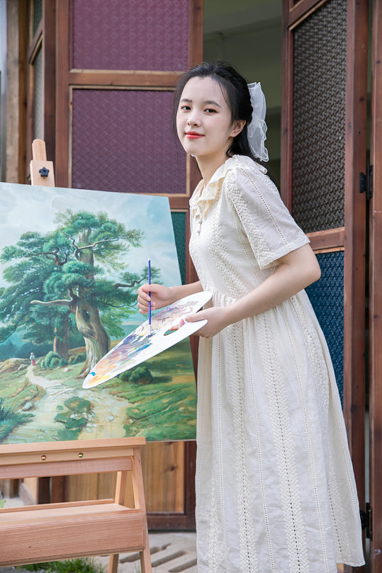连衣裙美术培训绘画女性人物摄影图片-众图网
