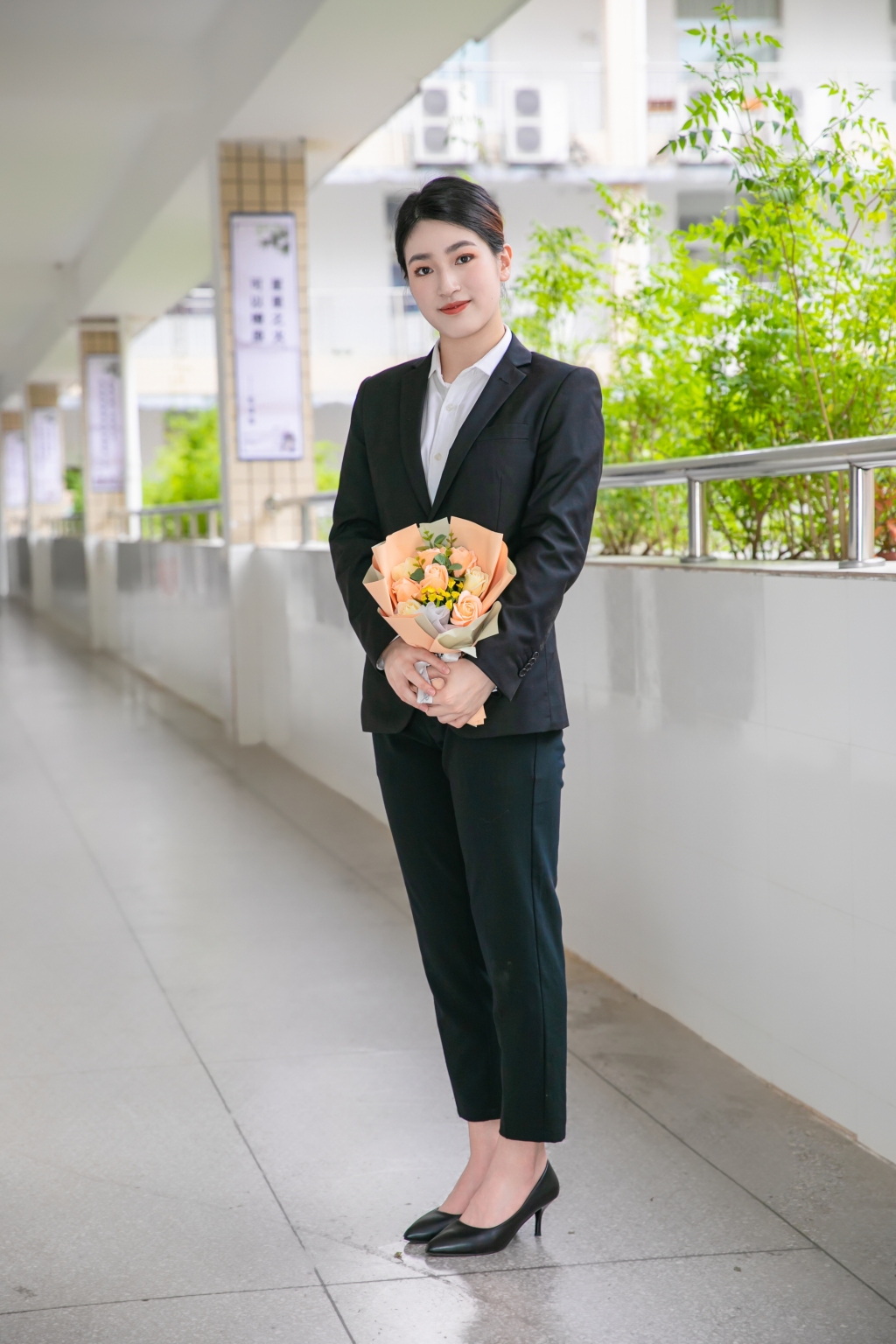 西裝學(xué)校教師老師商務(wù)女生人物攝影圖片素材