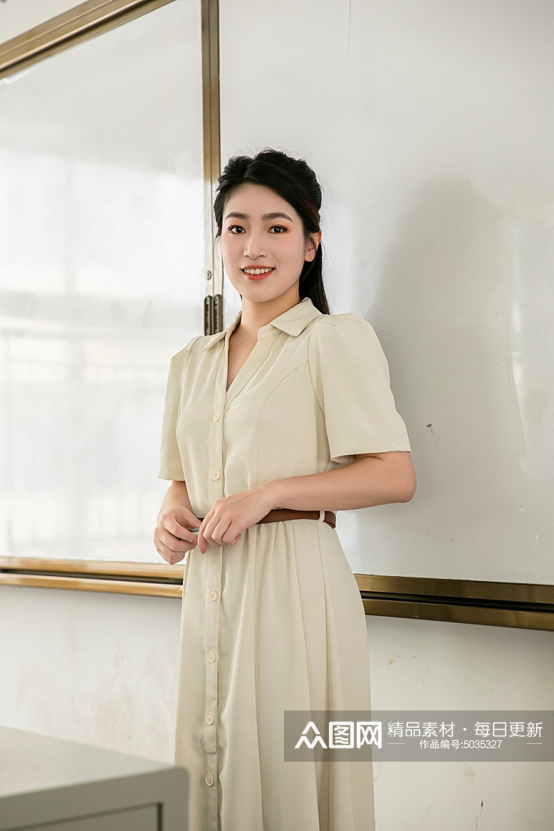 白色连衣裙老师教师商务女生人物摄影图片素材