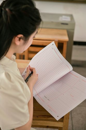 白色连衣裙老师教师商务女生人物摄影图片