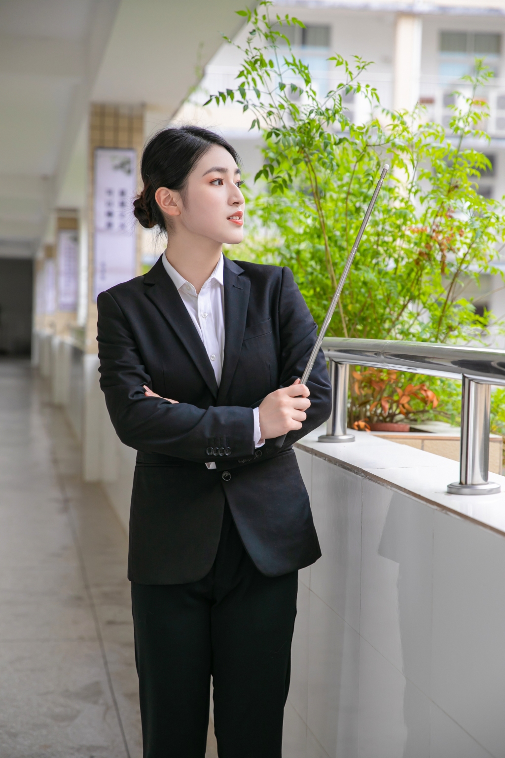 西裝學(xué)校教師商務(wù)女生人物攝影圖片素材