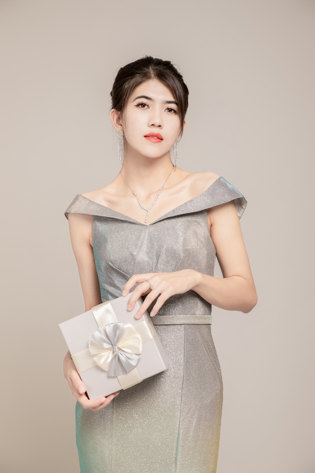 女士晚礼服素材_女士晚礼服模板_女士晚礼服设计图片免费下载-众图网