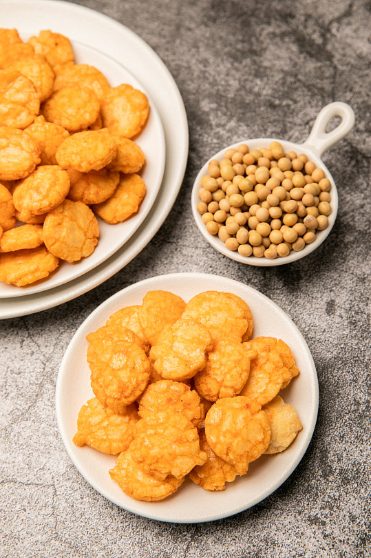 酥脆饼干零食摄影图片-众图网