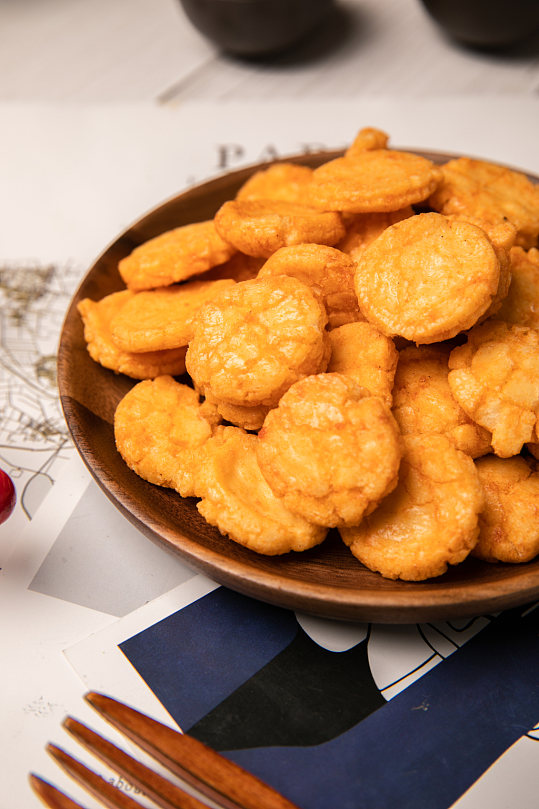 酥脆饼干零食摄影图片-众图网