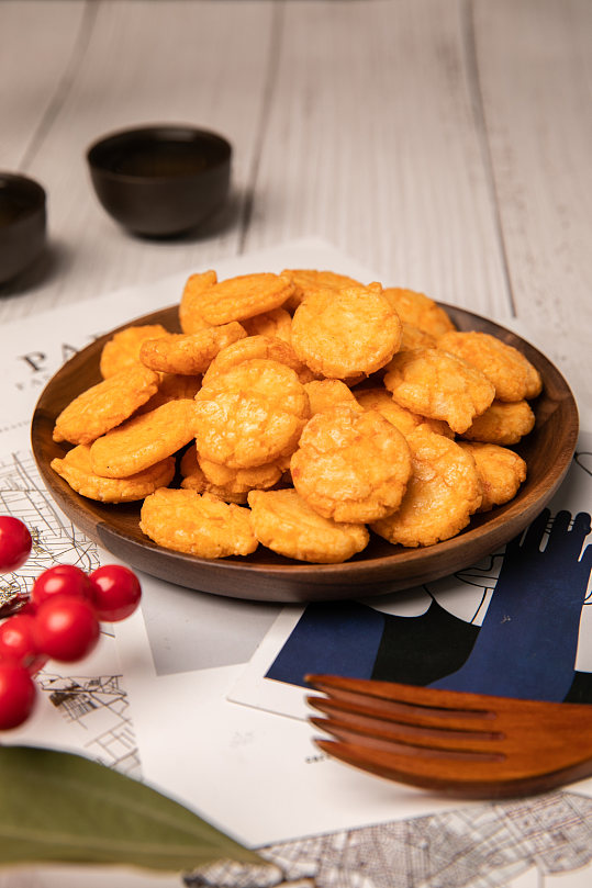酥脆饼干零食摄影图片-众图网