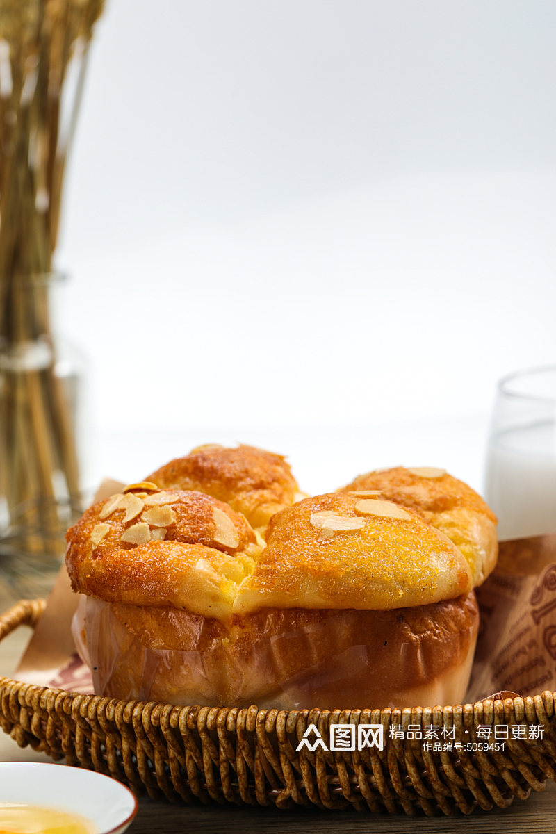 法式椰香蓝莓面包美食摄影图片素材