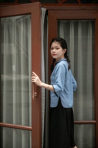 学生服女性民国人物摄影图片