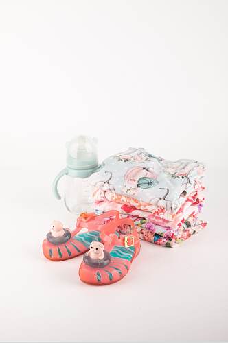宝宝衣服口水兜母婴用品摄影图片