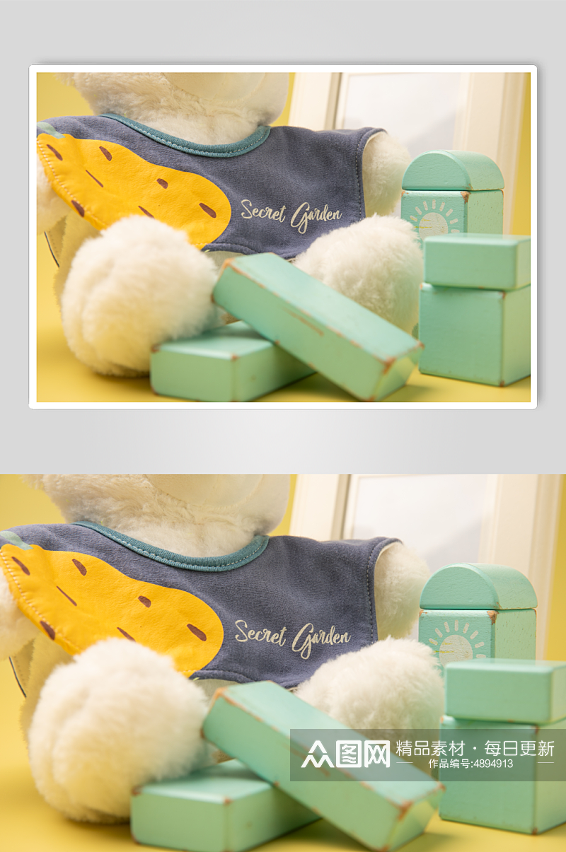 黄色玩具熊积木母婴用品摄影图片素材