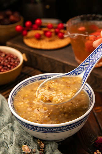 解暑绿豆粥甜品摄影图片