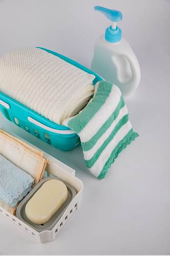 家政洗衣液白色毛巾清洁用品摄影图片