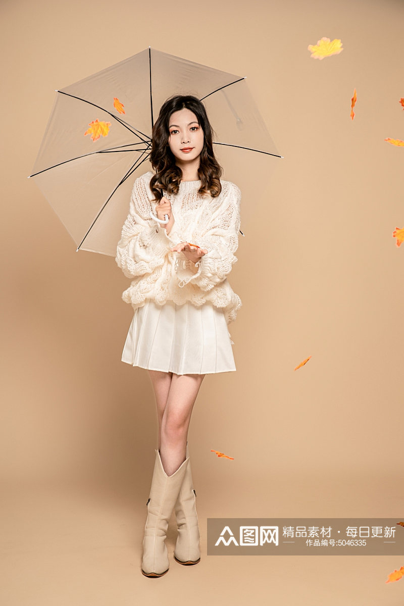 秋季白色羊毛毛衣氛围女性人物摄影图片素材