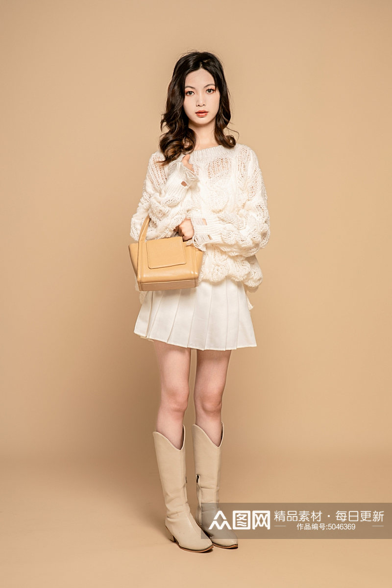 秋季白色羊毛毛衣氛围女性人物摄影图片素材