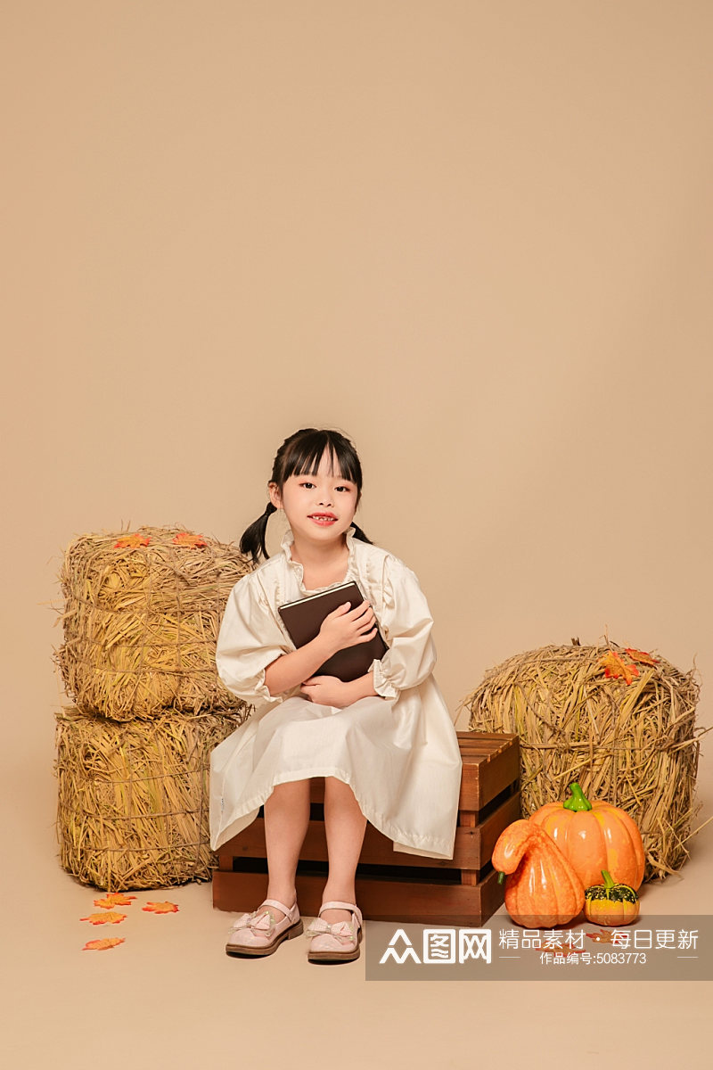 碎花连衣裙秋季秋装氛围儿童人物摄影图片素材