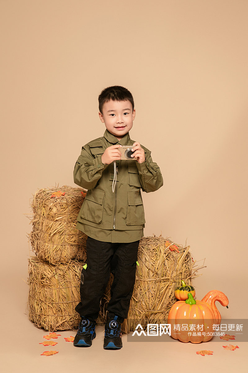 绿色夹克秋季秋装氛围儿童人物摄影图片素材