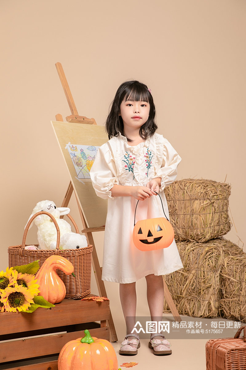 白色碎花连衣裙秋季儿童摄影图片素材