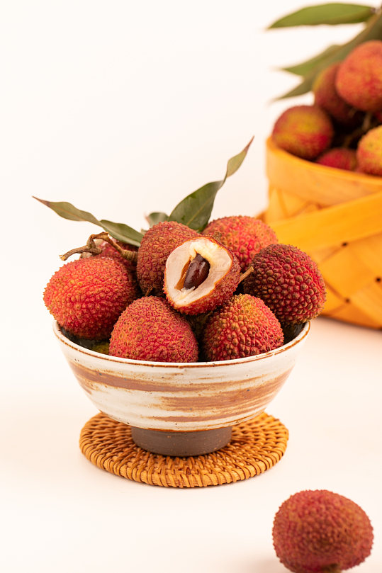 新鲜清新荔枝夏季水果摄影图片-众图网