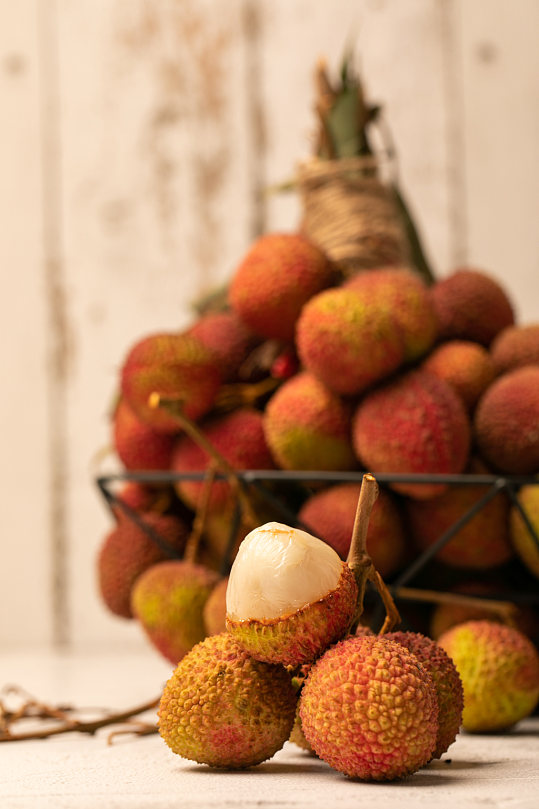 新鲜清新荔枝夏季水果摄影图片-众图网