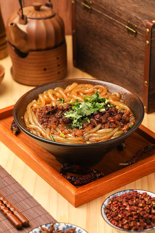 酸辣爽口酸辣粉美食摄影图片-众图网