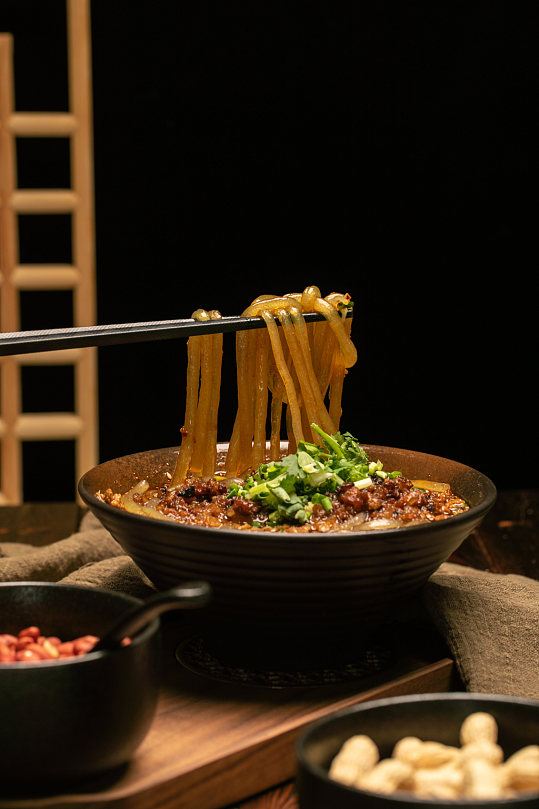 酸辣爽口酸辣粉美食摄影图片-众图网