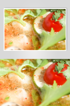 美味青柠酸辣黑鱼片泰国菜美食摄影图片