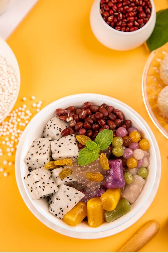 水果芋圆西米露糖水甜品美食摄影图片
