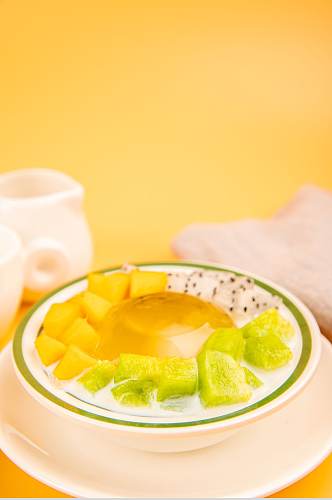 水果布丁凉粉椰奶糖水甜品美食摄影图片