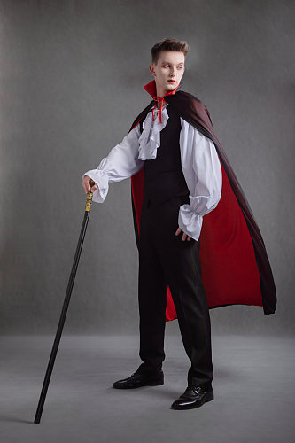 吸血鬼装扮外国男模万圣节人物摄影图片