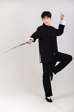 练剑中华传统武术练武男生人物摄影图片素材下载-众图网
