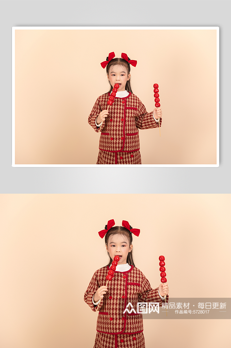 棉袄吃糖葫芦龙年新年小朋友人物摄影图片素材
