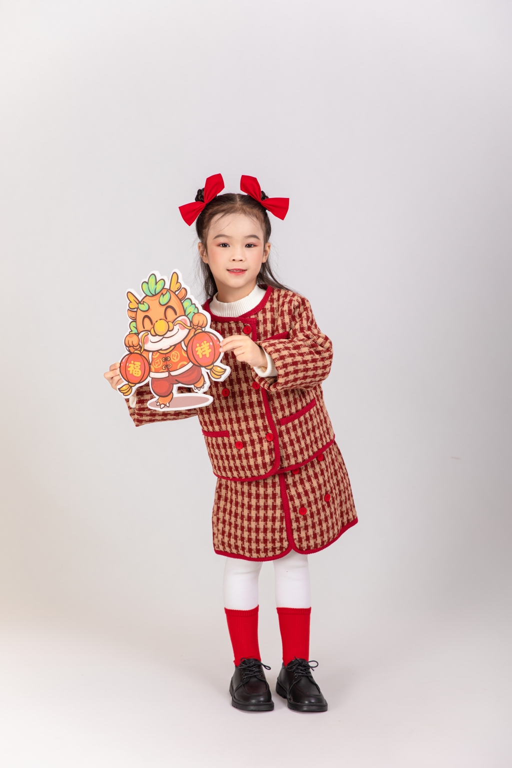 棉袄龙年新年小朋友人物摄影图片素材