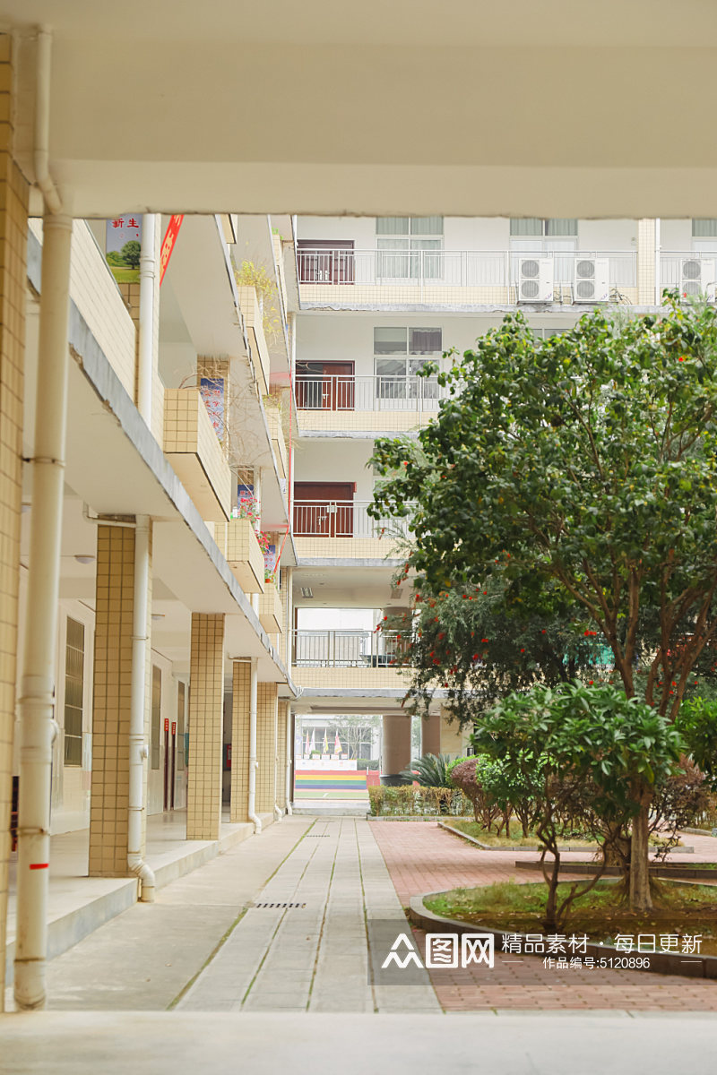 走廊过道校园建筑风景摄影图素材