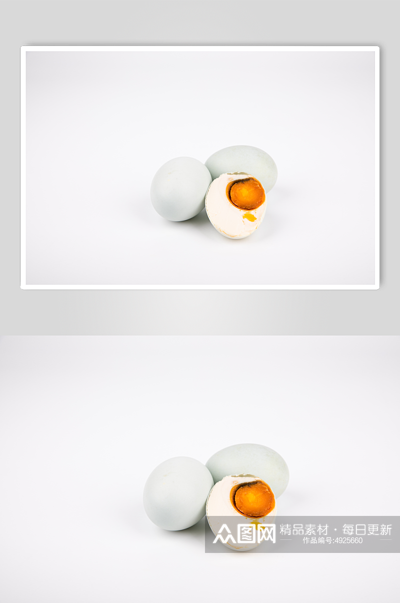 白色背景咸鸭蛋蛋黄美食食物摄影图片素材